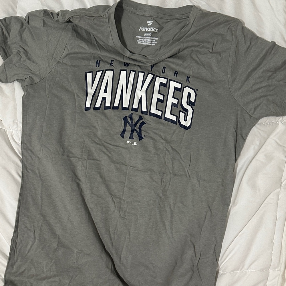 Fanatics Gray New York Yankees Tee new m